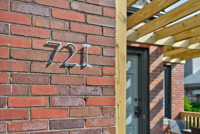 Foto del edificio - 721 Headley Ave