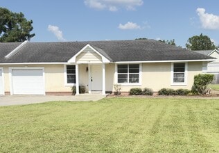 Building Photo - 4060 Northlake Dr