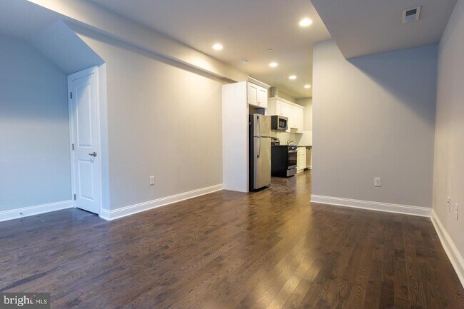 Foto del edificio - 1214 N Front St