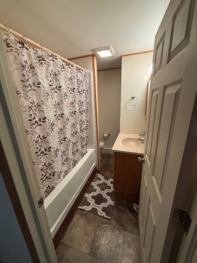 Foto del edificio - 615 June St