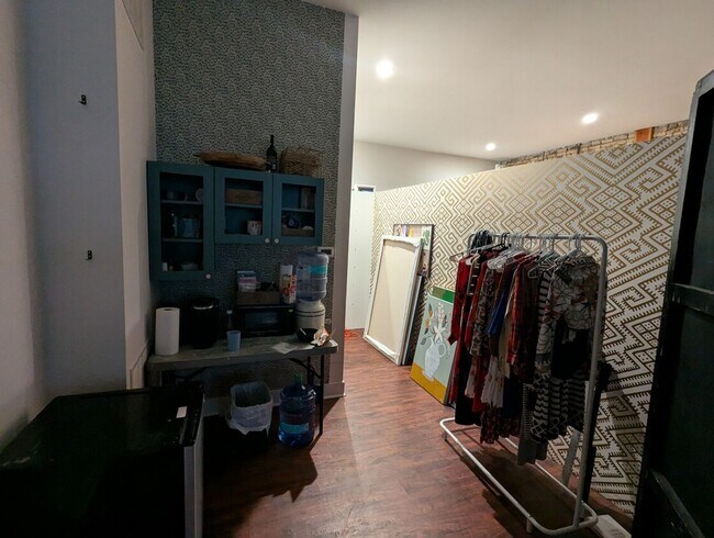 Foto del edificio - 4219 W Lawrence Ave