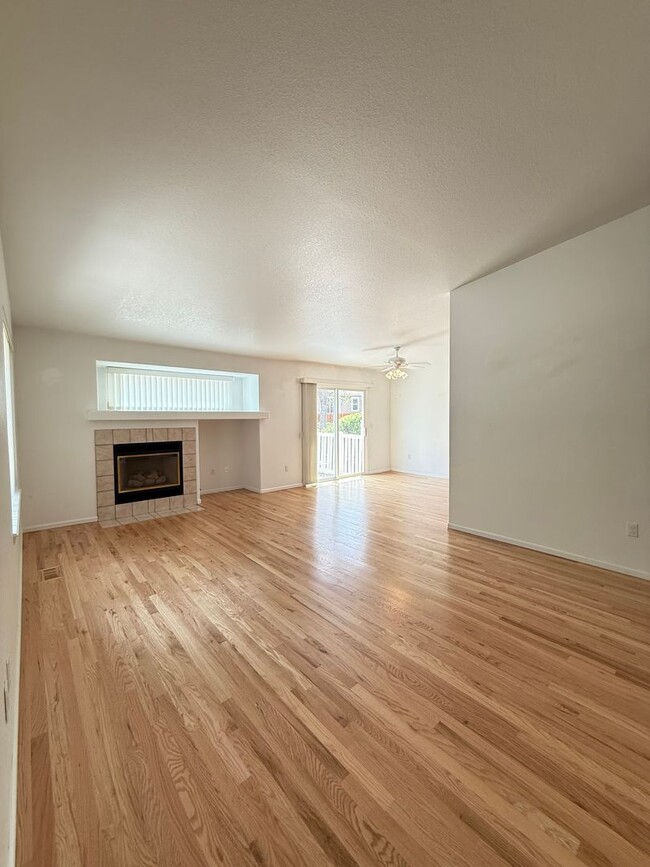 Foto del edificio - Charming 2 Bed, 2 Bath Home for Rent in We...