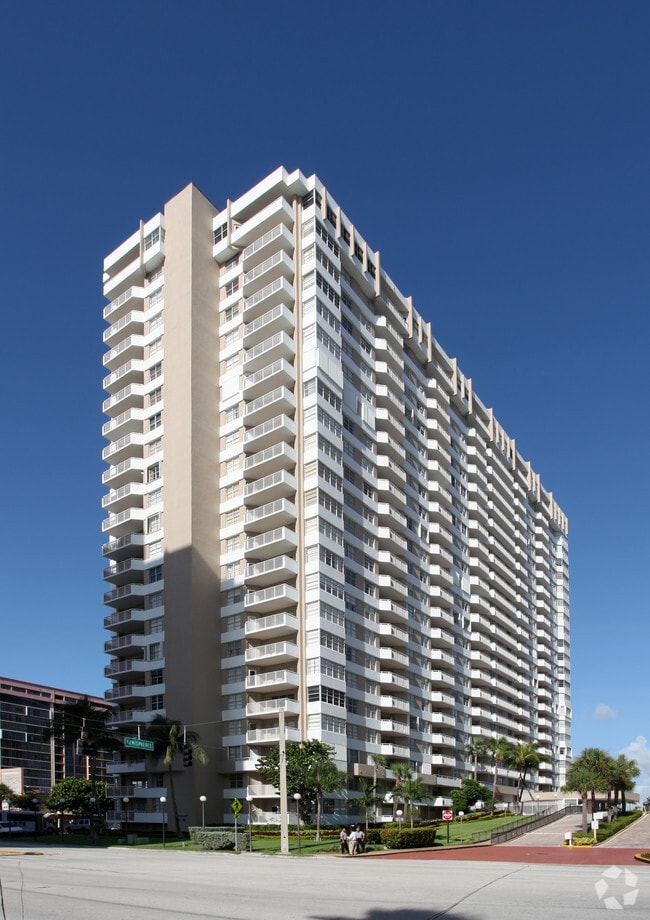 The Hemispheres Apartments Hallandale Beach Fl Home Florida Hallandale Beach The Hemispheres Primary Photo