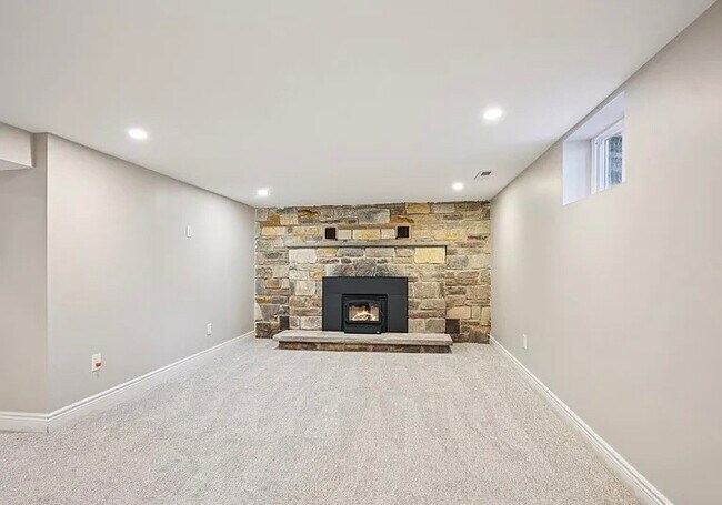 Foto del edificio - 711 E Butler Pike