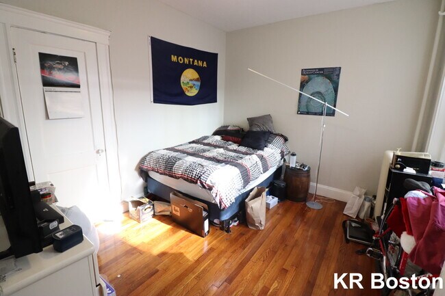 Building Photo - 313 Summit Ave