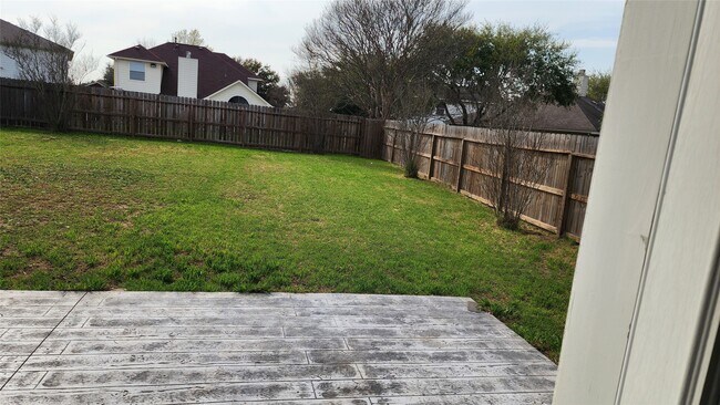 Foto del edificio - 6819 Highwind Bend Ln