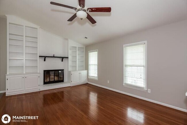 Building Photo - 9020 Louvaine Dr, Charlotte, NC 28227