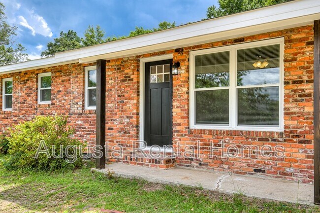 Building Photo - 1406 Ridgewood Dr