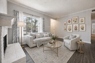 Building Photo - 702 Bering Dr
