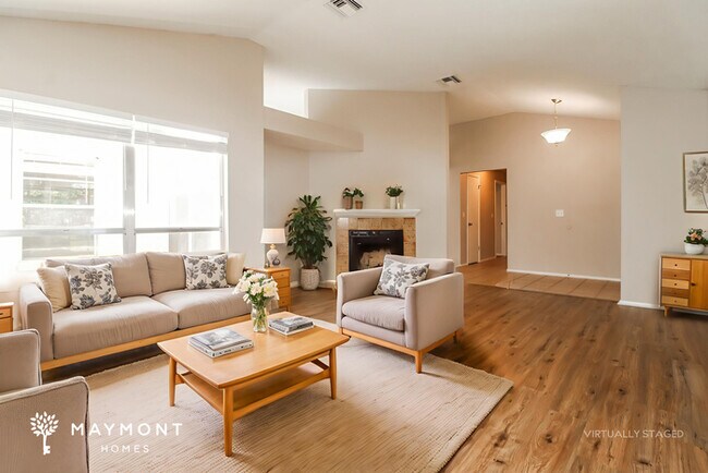 Foto del edificio - 15155 Nighthawk Dr