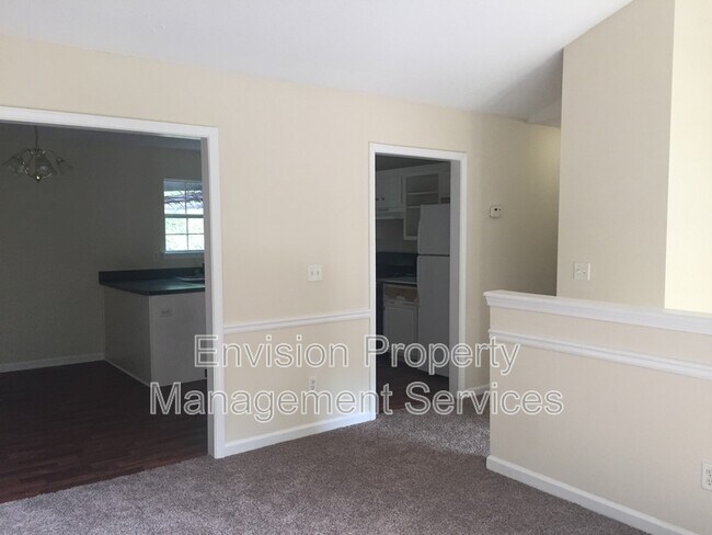Foto del edificio - 1492 Cedar Creek Dr
