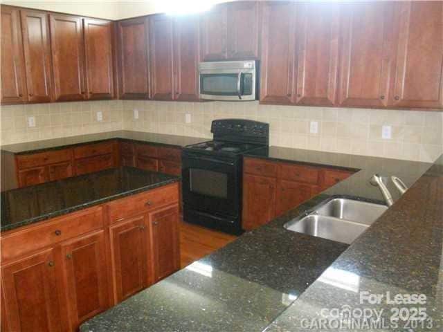 Building Photo - 8536 Sagekirk Ct