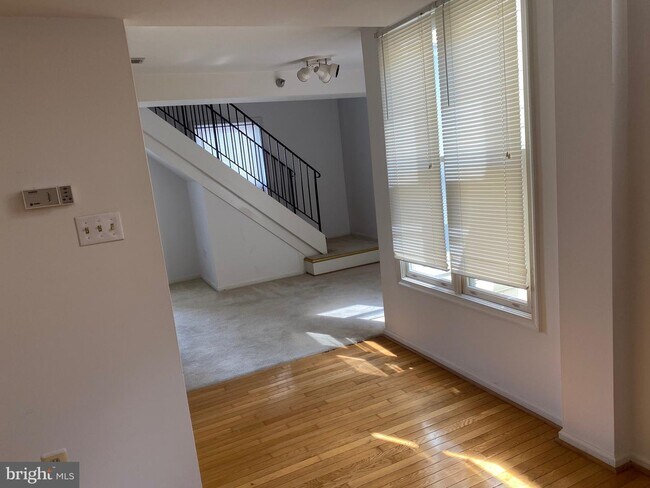 Foto del edificio - 205 N Market St