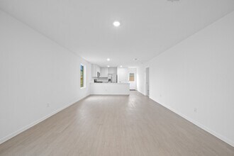 Building Photo - 26811 Vanilla Pearls Ln