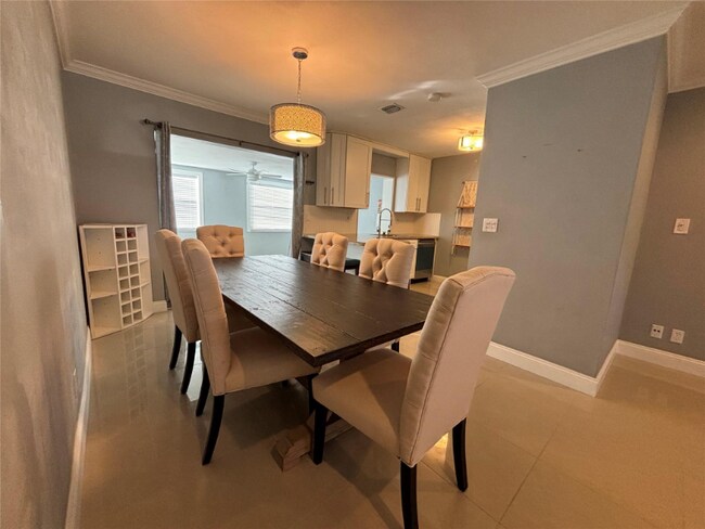 Building Photo - 3811 NE 18th Ave