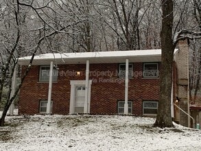 Building Photo - 3710 Kovarik Ln