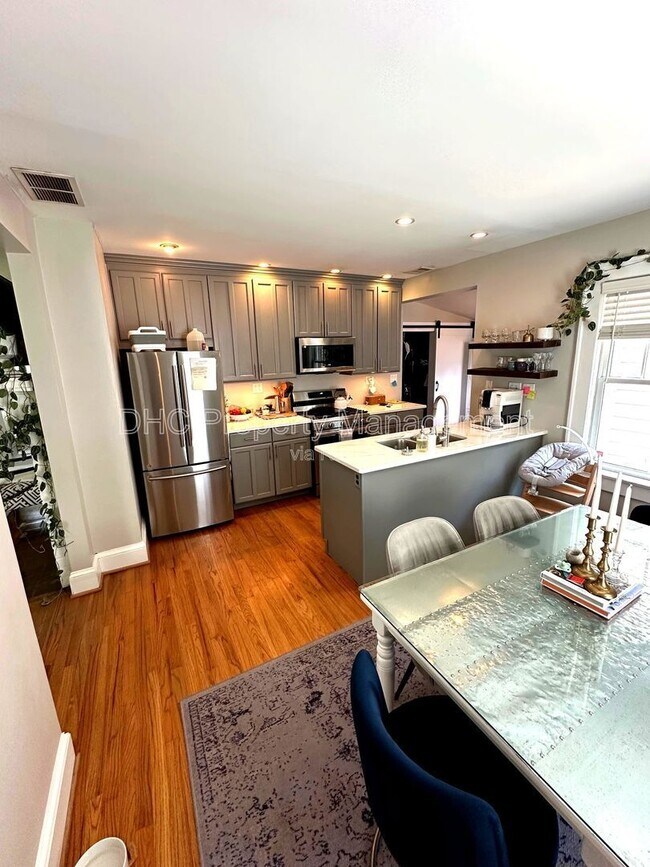 Foto del edificio - 1109 Hawthorne St NE