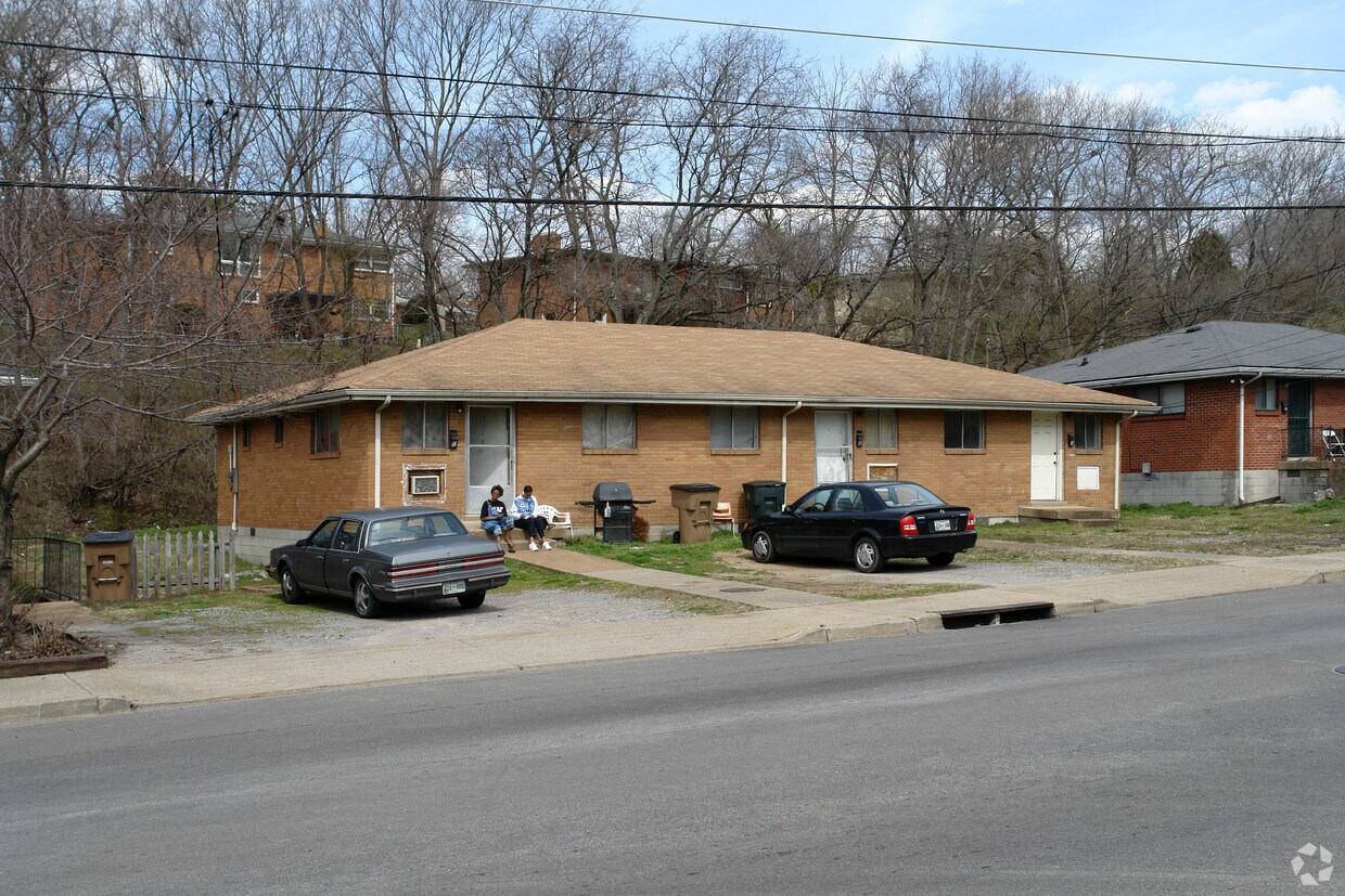Building Photo - 3318 Clifton Ave