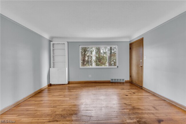 Foto del edificio - 219 Stoddard Ave