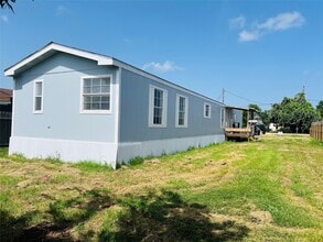 Building Photo - 2525 Oyster Creek Bend