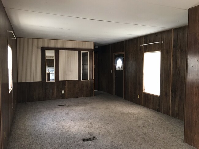 Building Photo - Glade- 5001