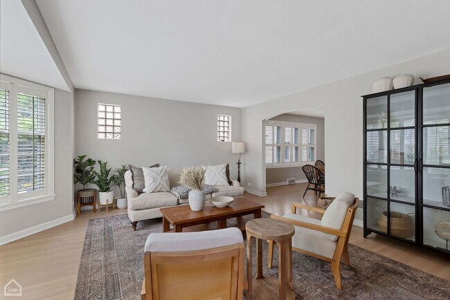 Foto del edificio - 4550 W Thorndale Ave