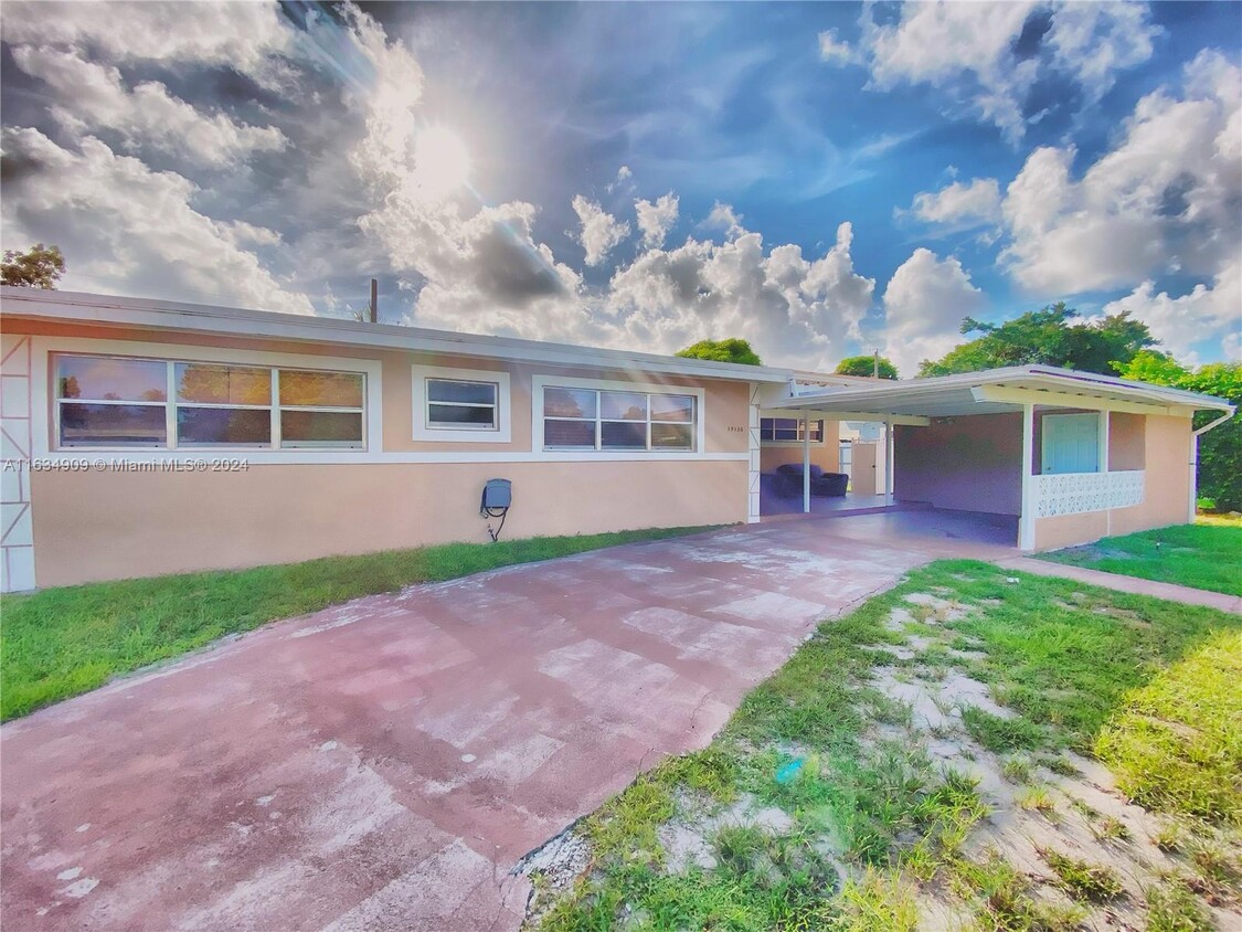 Primary Photo - 19130 NW 5th Pl
