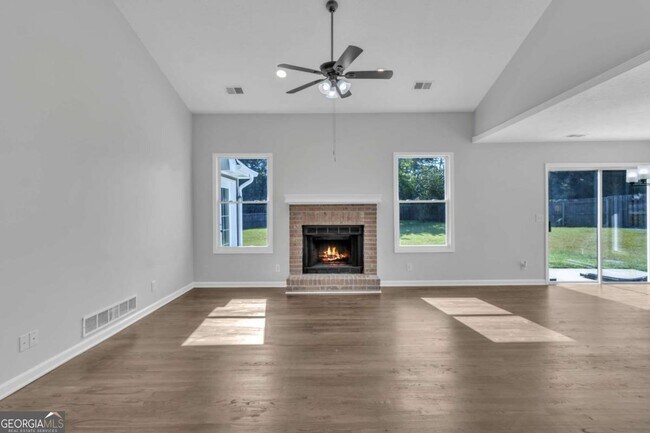 Foto del edificio - 250 Meadow View Dr