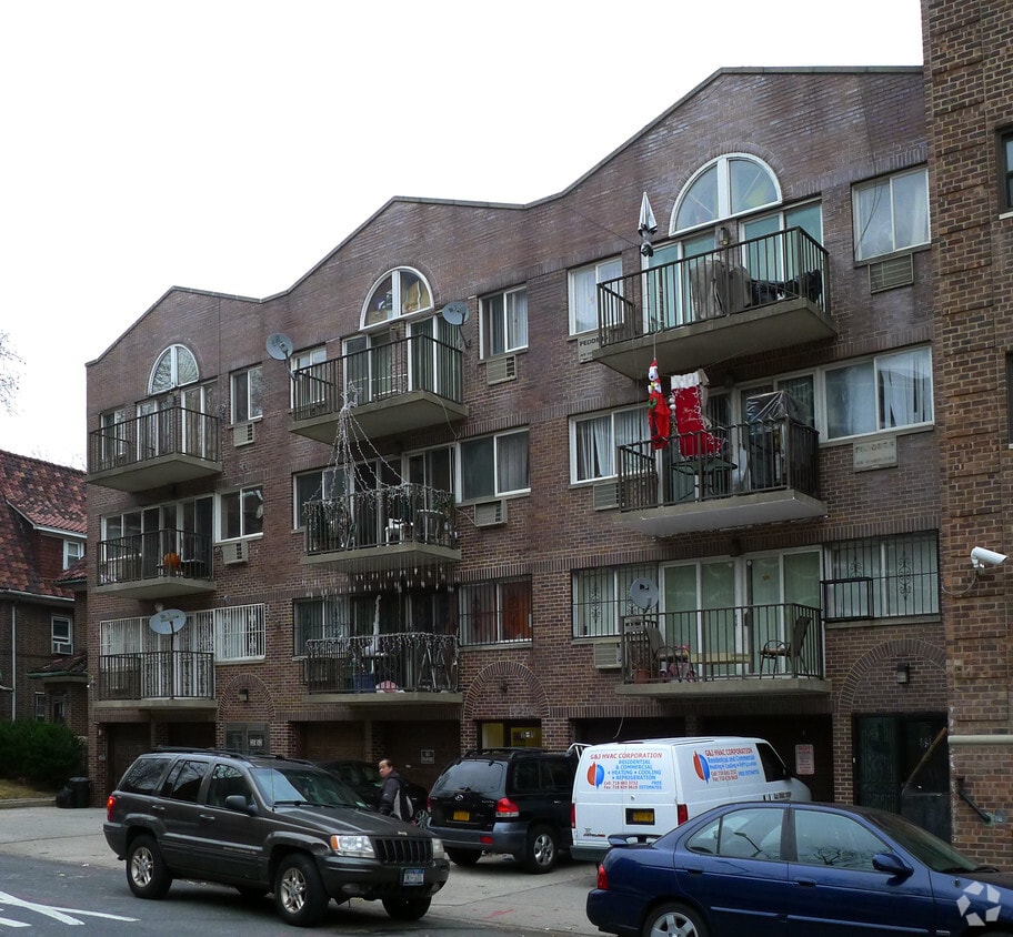 Building Photo - 3553 86th St