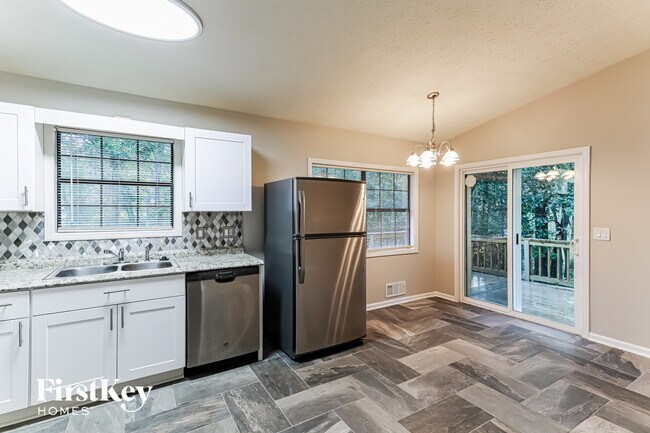 Building Photo - 1515 Trail Ridge Ct