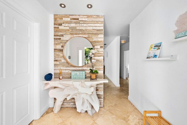 Foto del edificio - 9009 Hawthorne Ave