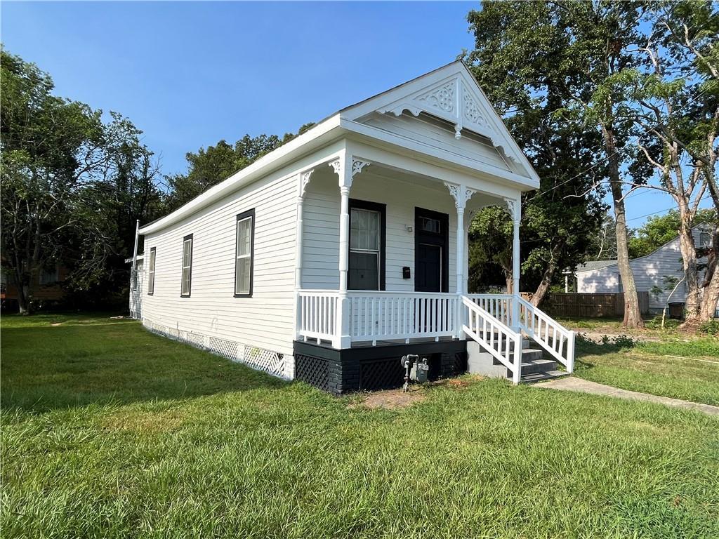 Primary Photo - 1003 Texas St