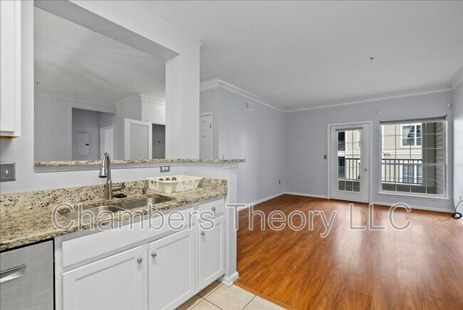 Foto del edificio - 4852 Eisenhower Ave