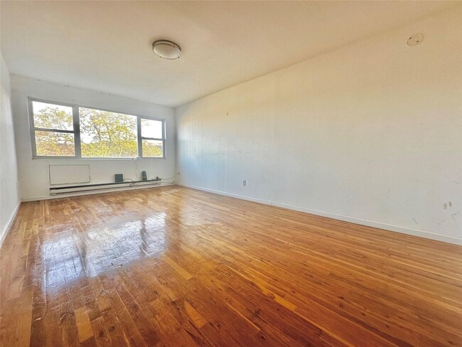Building Photo - 211-32 23rd Ave