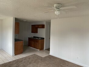 Building Photo - 2710 E Douglas Ave