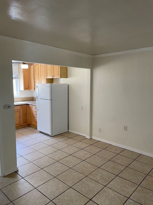 Building Photo - Studio in Pacific Beach Apartment Community
