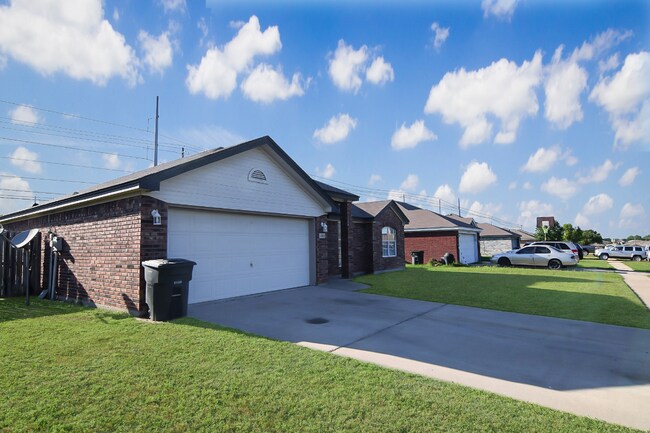 Building Photo - 4301 Hitchrock Dr