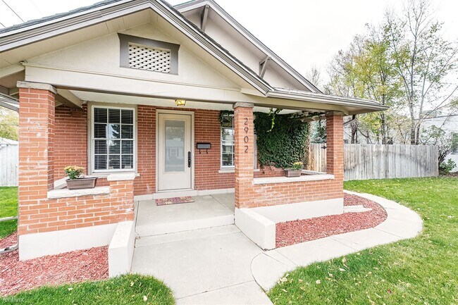 Building Photo - 3 br, 3 bath House - 2902 South Logan Street