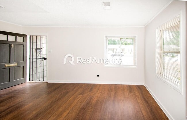 Foto del edificio - Newly Renovated 3/1 In 38111