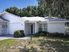 Building Photo - 3901 Loquat Rd