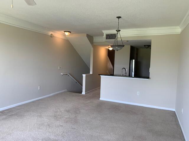 Foto del edificio - 2058 Alta Meadows Ln
