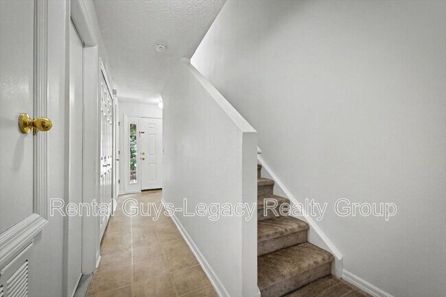 Foto del edificio - 7414 Palm Hills Dr