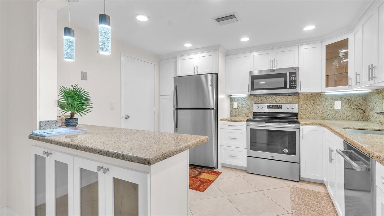 2851 S Ocean Blvd Unit 5P, Boca Raton, FL 33432 Condo for Rent in