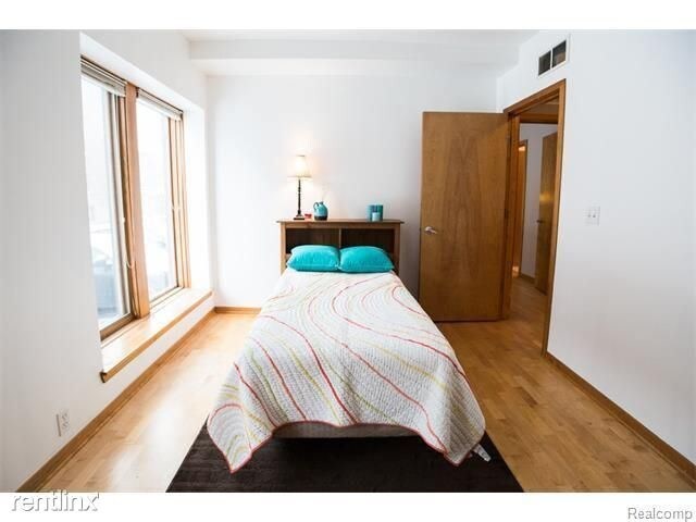 Foto del edificio - 2 br, 2 bath  - 434 W Alexandrine St Apt 111