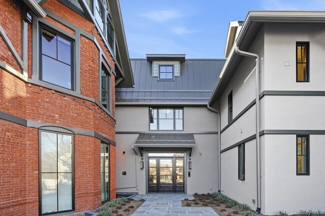 Building Photo - 34 Clinton Ave