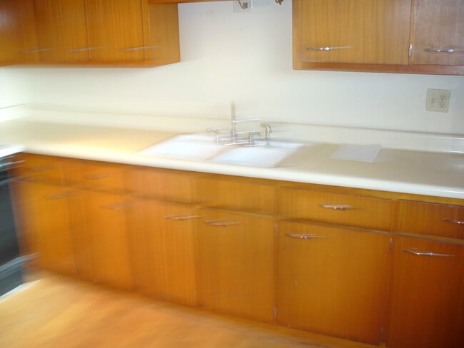 Foto del edificio - 6845 Carman Dr