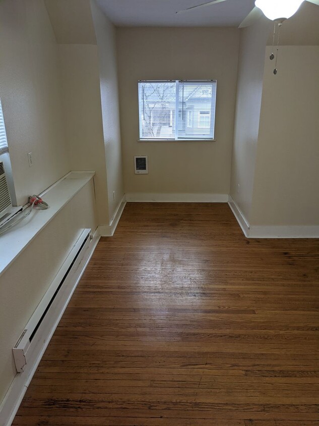 Primary Photo - 404 W Springfield Ave
