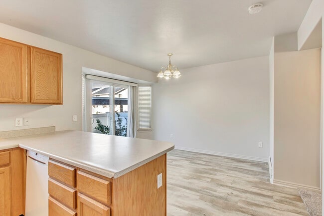 Building Photo - 1413 S 1470 E