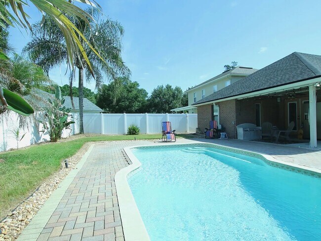 Foto del edificio - 12614 Arrowleaf Ln