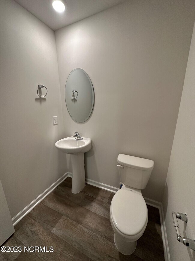 Foto del edificio - 4647 Slatestone Dr